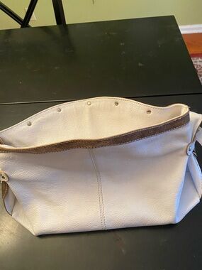 Nuovedive Cream Leather Tote Bag with gold metallic trim